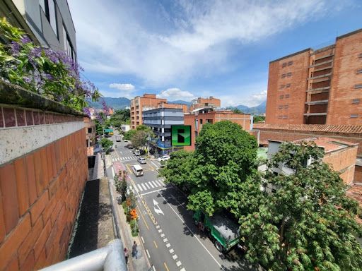 Oficina en arriendo Antioquia Medellín Belen 210 m2 Habitaciones 0 Baños 2 Garajes 0 Precio $6000000