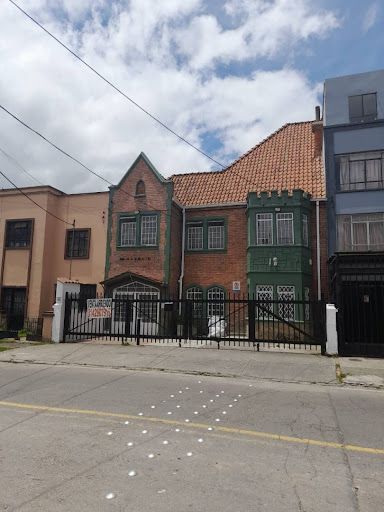 Oficina en arriendo Cundinamarca Bogotá San Felipe 456 m2 Habitaciones 0 Baños 9 Garajes 4 Precio $7500000