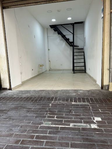 Local en arriendo Antioquia Medellín Los Alpes 25 m2 Habitaciones 0 Baños 0 Garajes 0 Precio $1600000