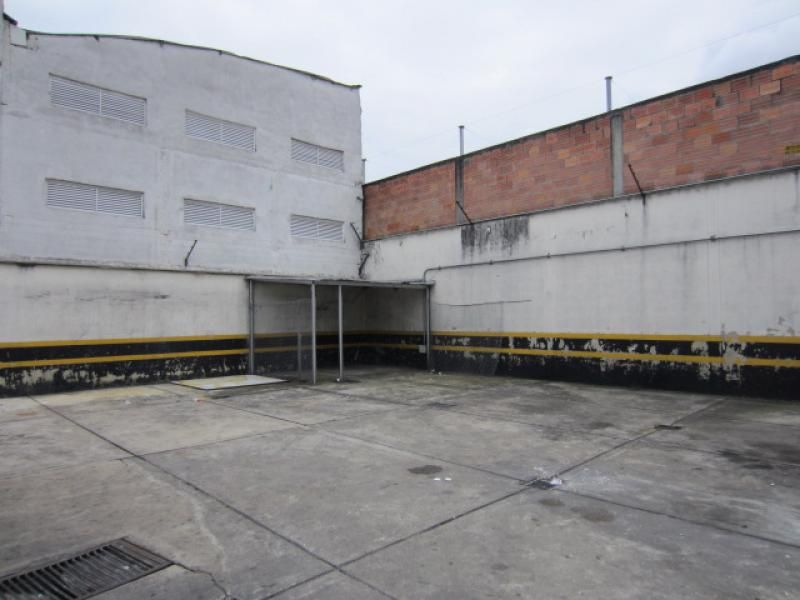 Oficina en venta Cundinamarca Bogotá La Esperanza 400 m2 Habitaciones 0 Baños 4 Garajes 7 Precio $2500000000