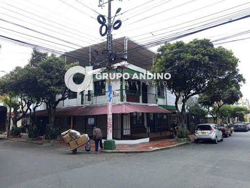 Casa en arriendo Santander Bucaramanga Conjunto Residencial Artemisa 350 m2 Habitaciones 4 Baños 4 Garajes 1 Precio $5000000