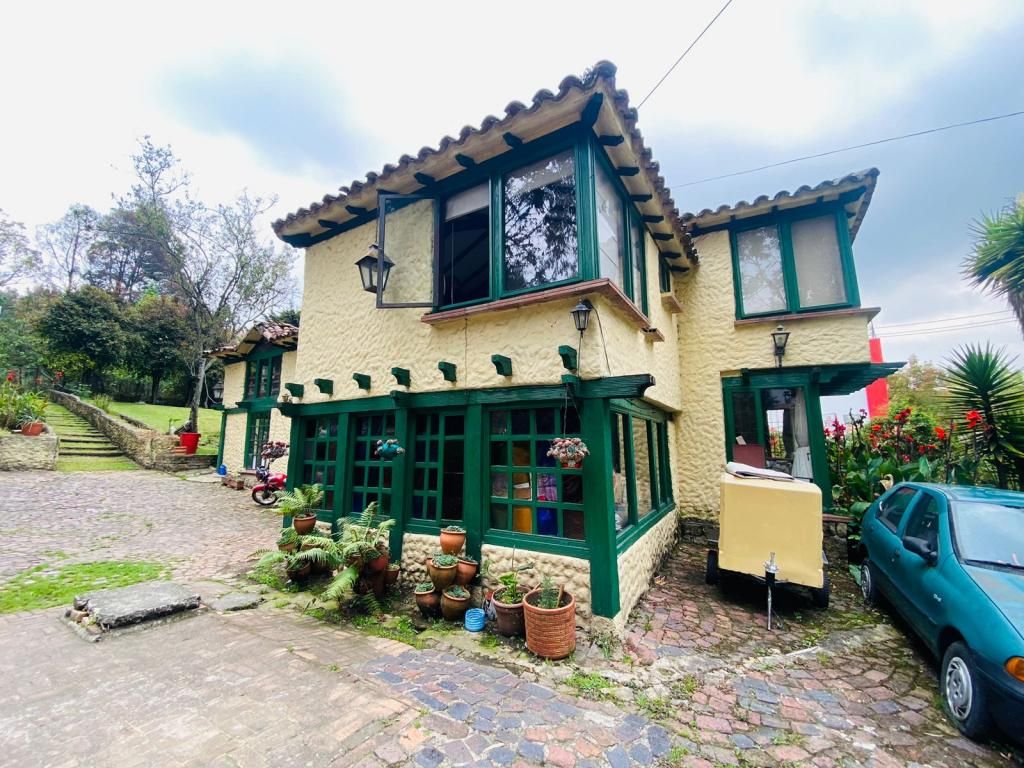 Casa en arriendo Cundinamarca Bogotá Niza Suba 463 m2 Habitaciones 4 Baños 5 Garajes 6 Precio $13000000