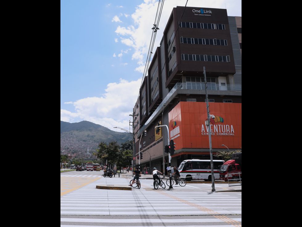 Local en arriendo Antioquia Medellín Sevilla 165 m2 Habitaciones 0 Baños 2 Garajes 0 Precio $17383986