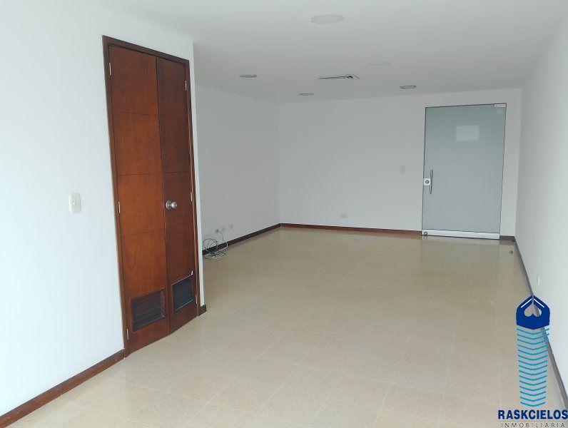 Oficina en arriendo Antioquia Medellín Las Acacias 32 m2 Habitaciones 0 Baños 1 Garajes 1 Precio $2850000