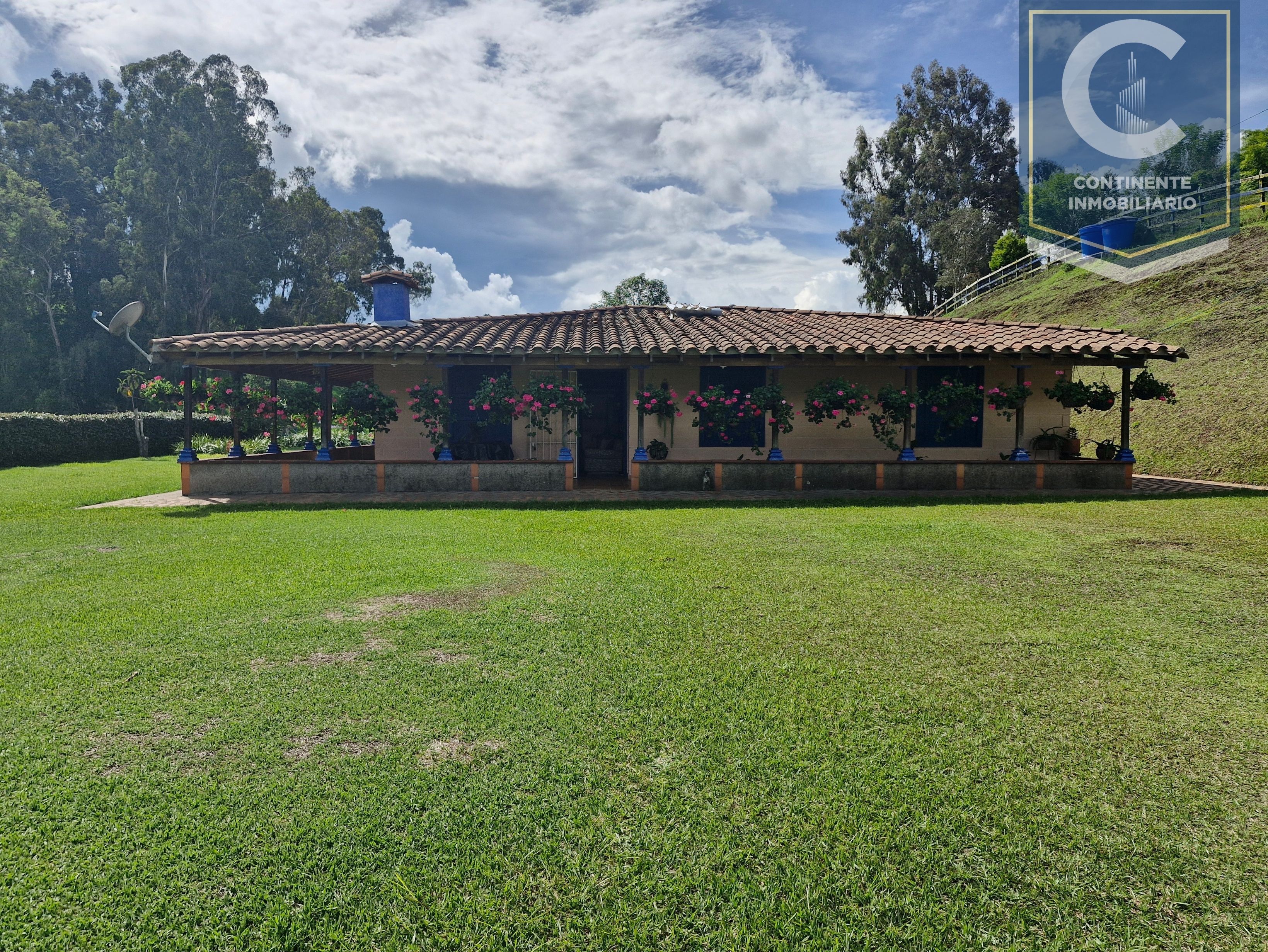 Finca en venta Antioquia San Pedro Paraje La María 34665 m2 Habitaciones 5 Baños 4 Garajes 1 Precio $1500000000