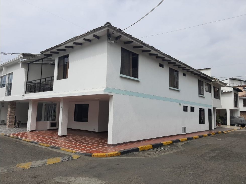Casa en venta Valle Del Cauca Cali San Pedro 250 m2 Habitaciones 5 Baños 2 Garajes 2 Precio $590000000