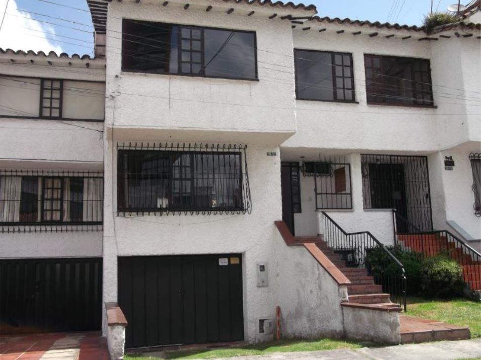 Casa en venta Cundinamarca Bogotá Puente Largo 210 m2 Habitaciones 7 Baños 5 Garajes 2 Precio $980000000