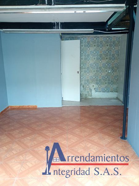 Local en venta Antioquia Medellín Las Playas 20 m2 Habitaciones 0 Baños 1 Garajes 0 Precio $270000000