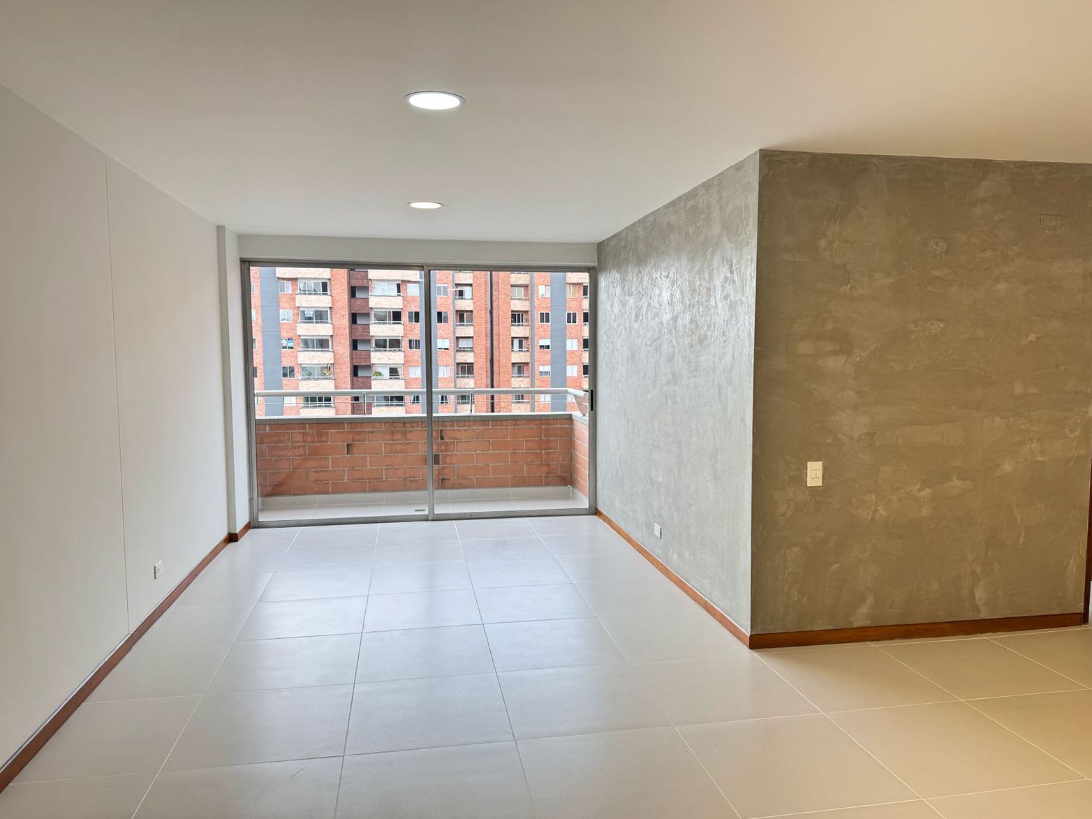 Apartamento en arriendo Antioquia Medellín Urbanizacion El Futuro 75 m2 Habitaciones 2 Baños 2 Garajes 1 Precio $3900000