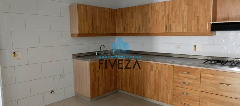 Casa en arriendo Antioquia Envigado La Magnolia 200 m2 Habitaciones 3 Baños 2 Garajes 0 Precio $3900000