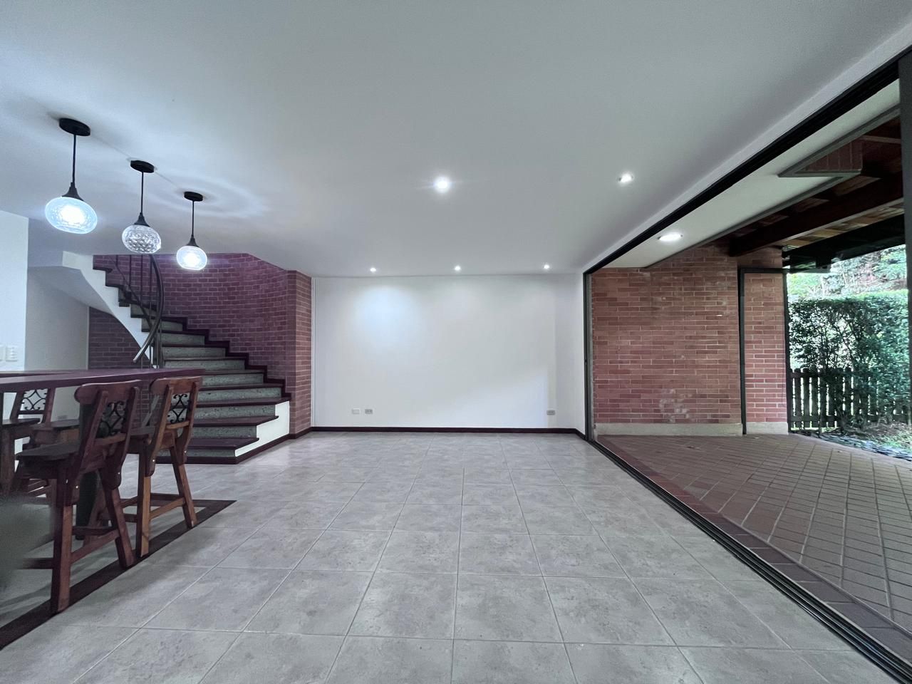 Casa en arriendo Antioquia Envigado El Chocho 198 m2 Habitaciones 3 Baños 4 Garajes 2 Precio $7500000