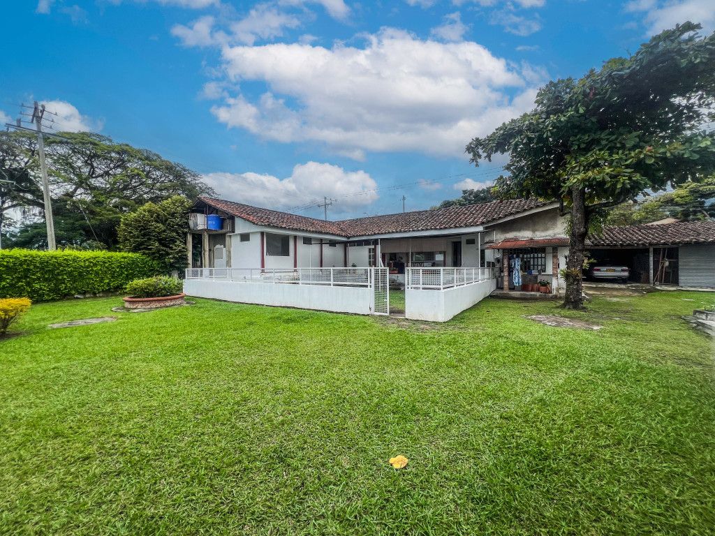 Lote en venta Cauca Miranda Miranda 12400 m2 Habitaciones 0 Baños 2 Garajes 4 Precio $2600000000