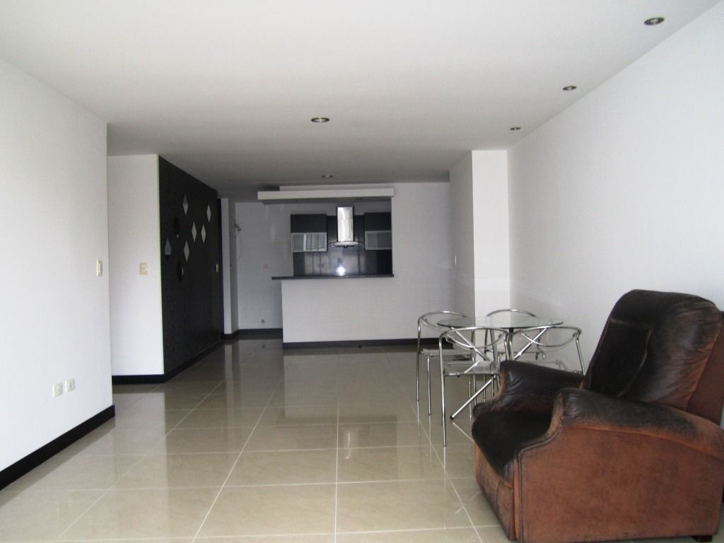 Apartamento en arriendo Risaralda Pereira Pinares De San Martin 140 m2 Habitaciones 2 Baños 3 Garajes 1 Precio $4250000