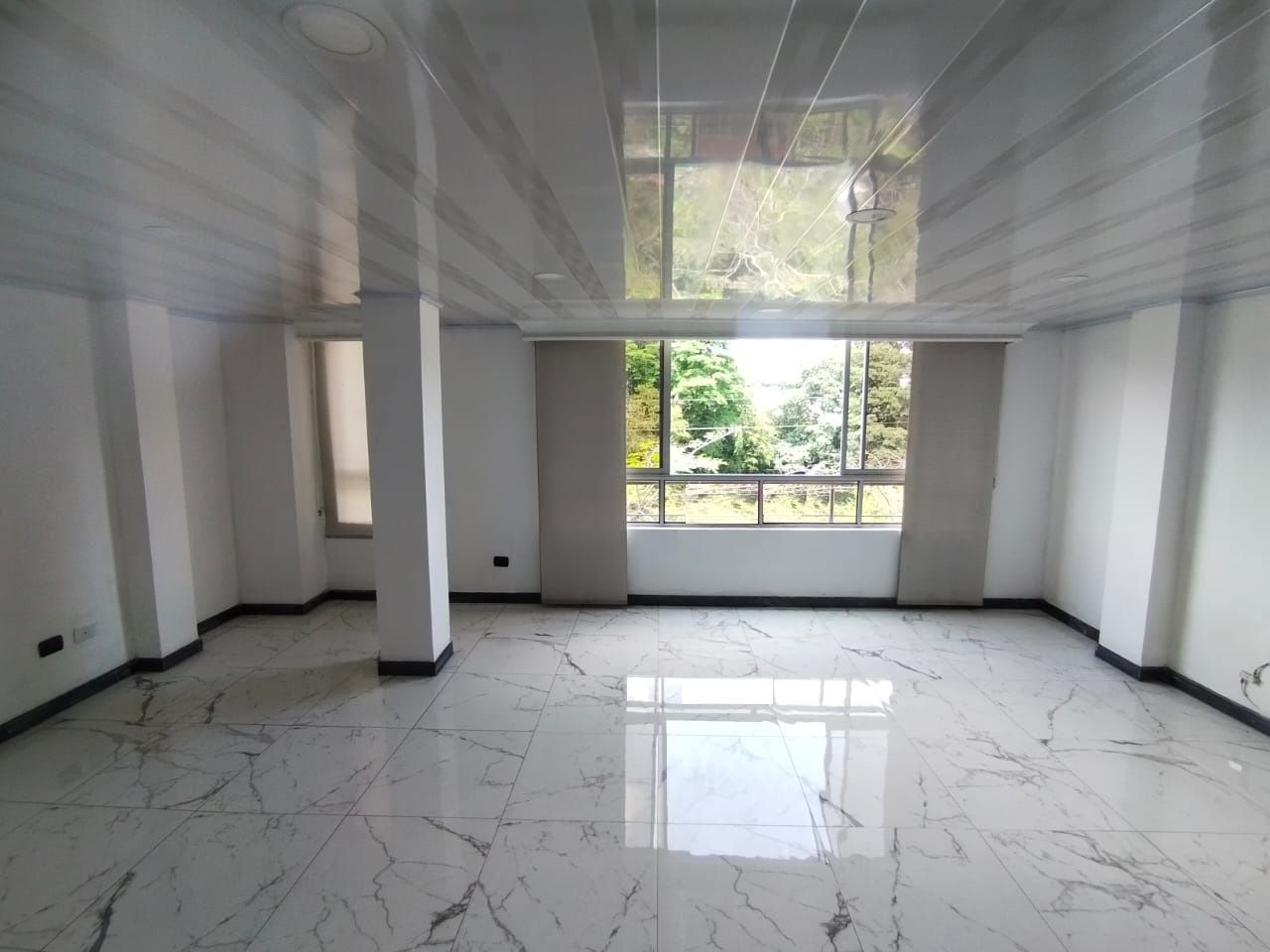 Apartamento en arriendo Risaralda Pereira Maraya 110 m2 Habitaciones 3 Baños 3 Garajes 1 Precio $1650000