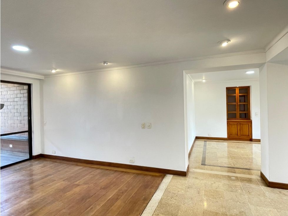Apartamento en arriendo Antioquia Medellín Las Lomas No1 158 m2 Habitaciones 3 Baños 3 Garajes 2 Precio $6000000