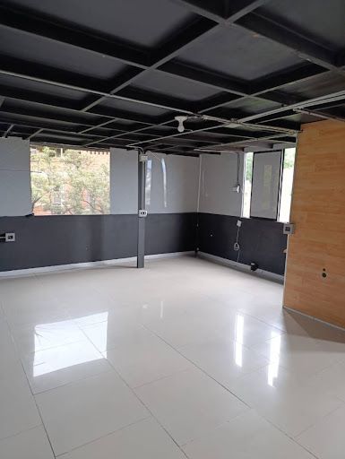 Local en arriendo Antioquia Medellín San Diego 130 m2 Habitaciones 0 Baños 2 Garajes 0 Precio $3800000