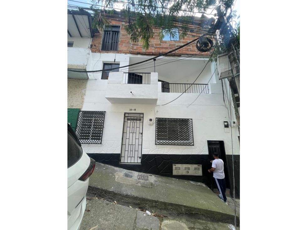 Casa en venta Antioquia Medellín El Salvador 125 m2 Habitaciones 6 Baños 6 Garajes 0 Precio $450000000