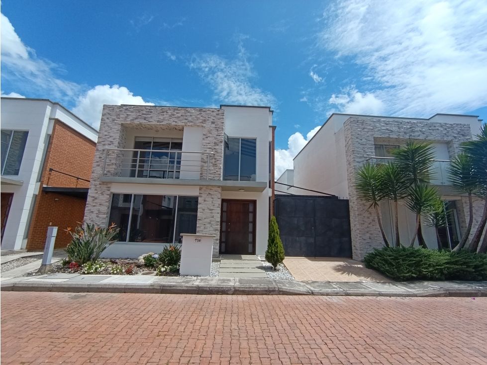 Casa en venta Antioquia La Ceja Ofir 132 m2 Habitaciones 3 Baños 4 Garajes 2 Precio $900000000