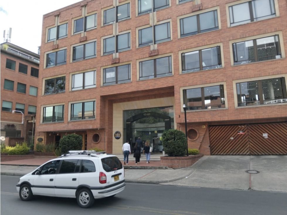 Oficina en arriendo o venta Cundinamarca Bogotá Chicó Norte 27 m2 Habitaciones 0 Baños 0 Garajes 0 Precio venta $300000000 Precio arriendo $2430000