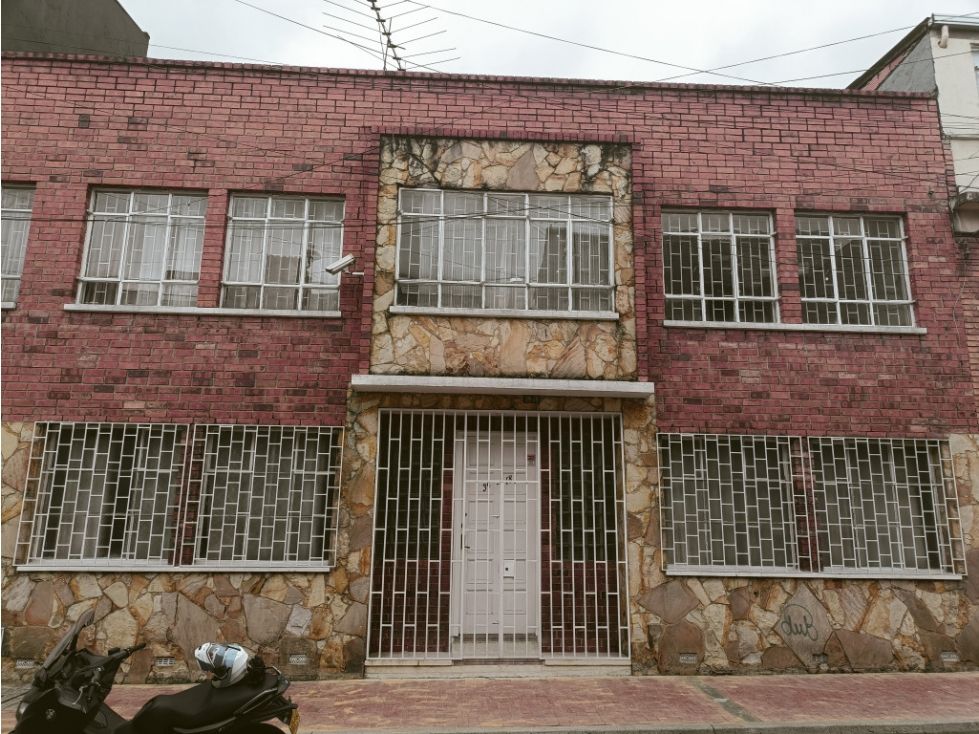 Casa en venta Cundinamarca Bogotá La Soledad 221 m2 Habitaciones 3 Baños 3 Garajes 2 Precio $860000000