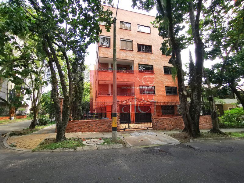 Edificio en venta Antioquia Medellín La Gloria 1000 m2 Habitaciones 4 Baños 2 Garajes 0 Precio $3200000000