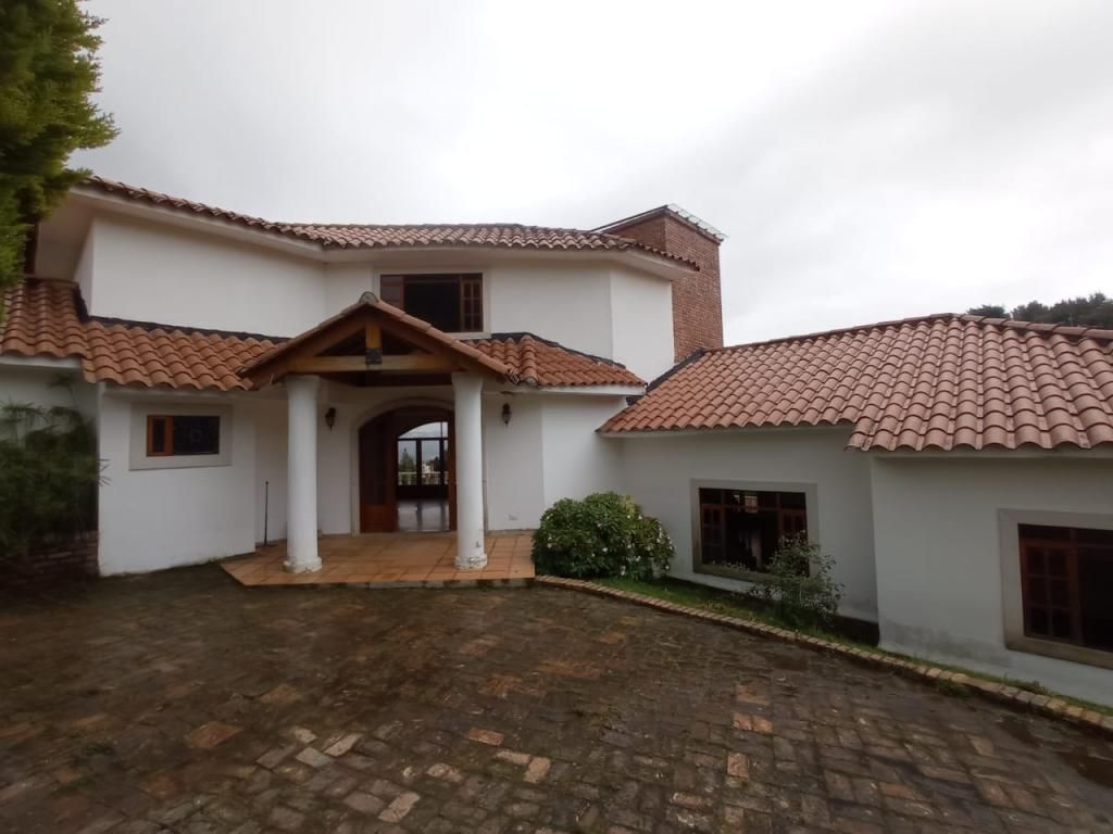 Casa en venta Cundinamarca Chía Chia 316 m2 Habitaciones 4 Baños 5 Garajes 4 Precio $2000000000