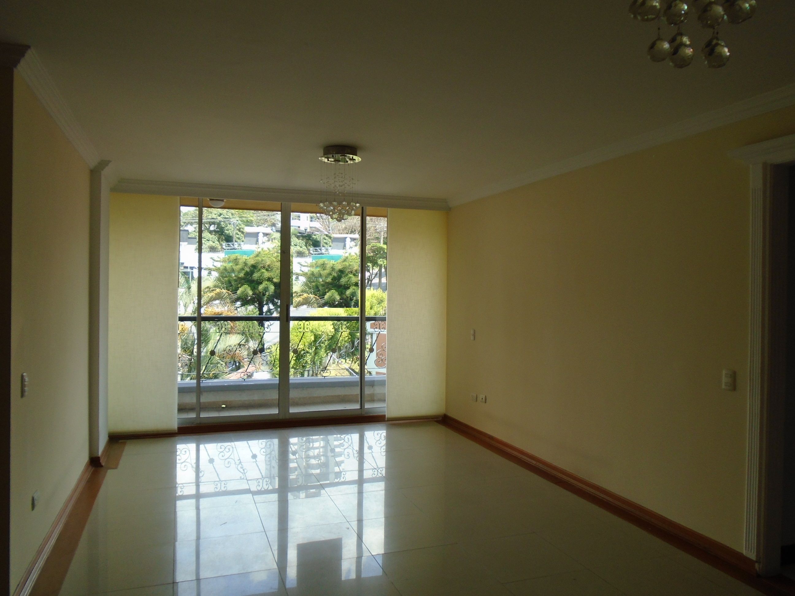 Apartamento en arriendo Risaralda Pereira Pinares De San Martin 123 m2 Habitaciones 2 Baños 2 Garajes 1 Precio $2900000