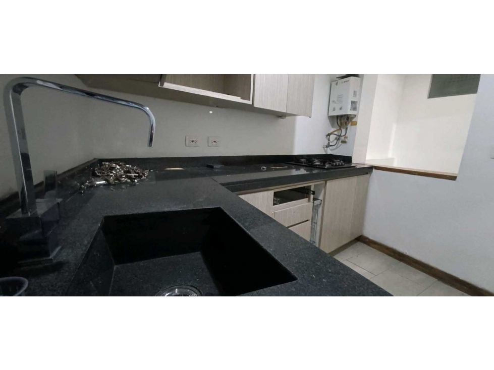 Apartamento en arriendo Antioquia Medellín El Salvador 80 m2 Habitaciones 2 Baños 2 Garajes 0 Precio $2200000