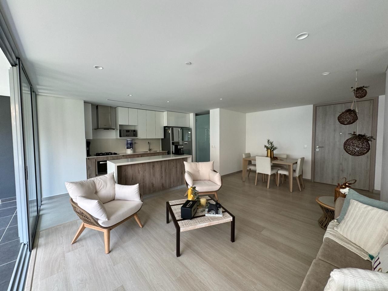 Apartamento en venta Antioquia Envigado Bosques De La Esmeralda 123 m2 Habitaciones 2 Baños 3 Garajes 2 Precio $960000000