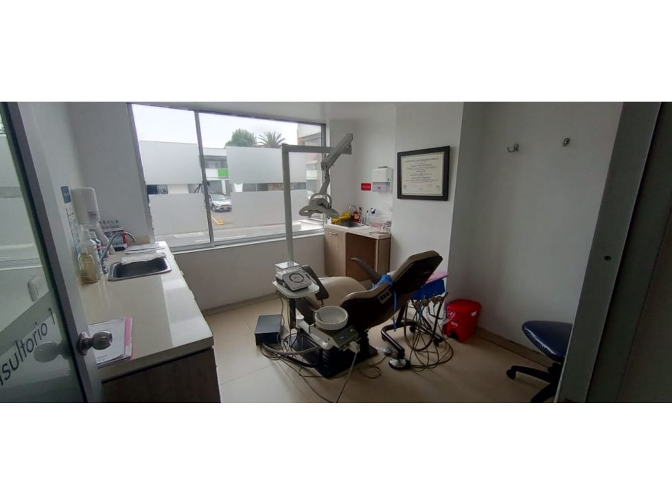 Consultorio en arriendo Caldas Manizales Los Rosales 38 m2 Habitaciones 0 Baños 1 Garajes 0 Precio $1800000