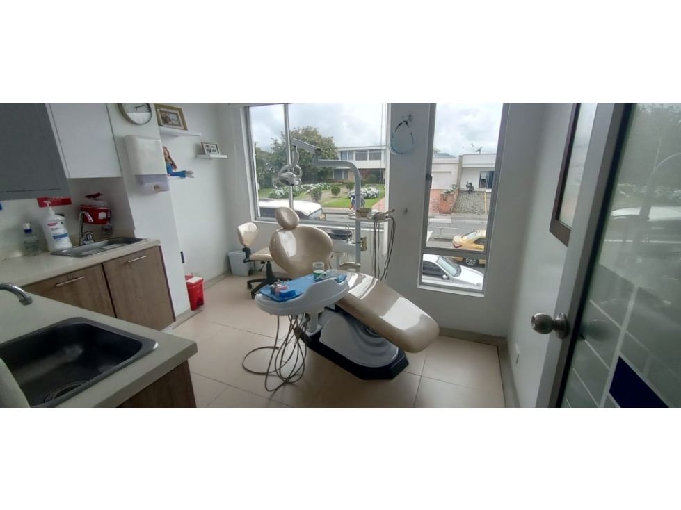 Consultorio en arriendo Caldas Manizales Los Rosales 38 m2 Habitaciones 0 Baños 1 Garajes 0 Precio $6500000