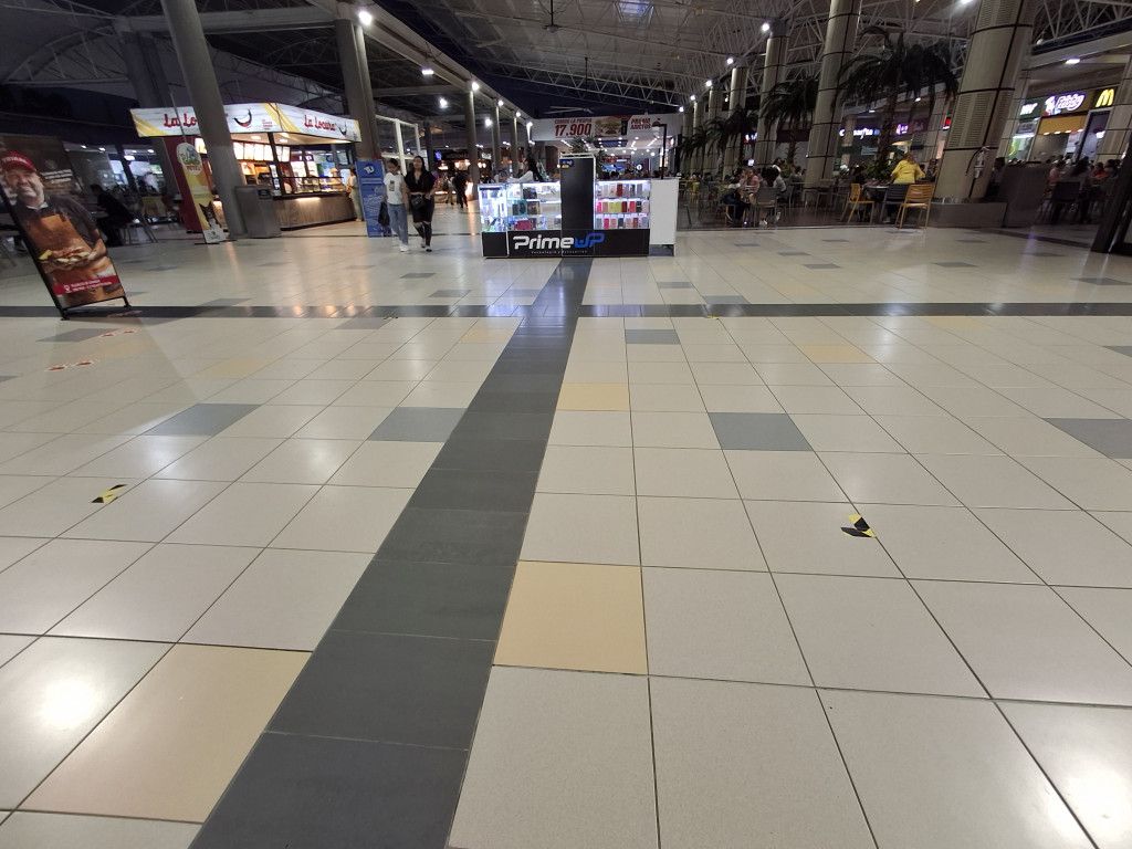 Local en arriendo Valle Del Cauca Cali Militar 12 m2 Habitaciones 0 Baños 0 Garajes 0 Precio $4800000