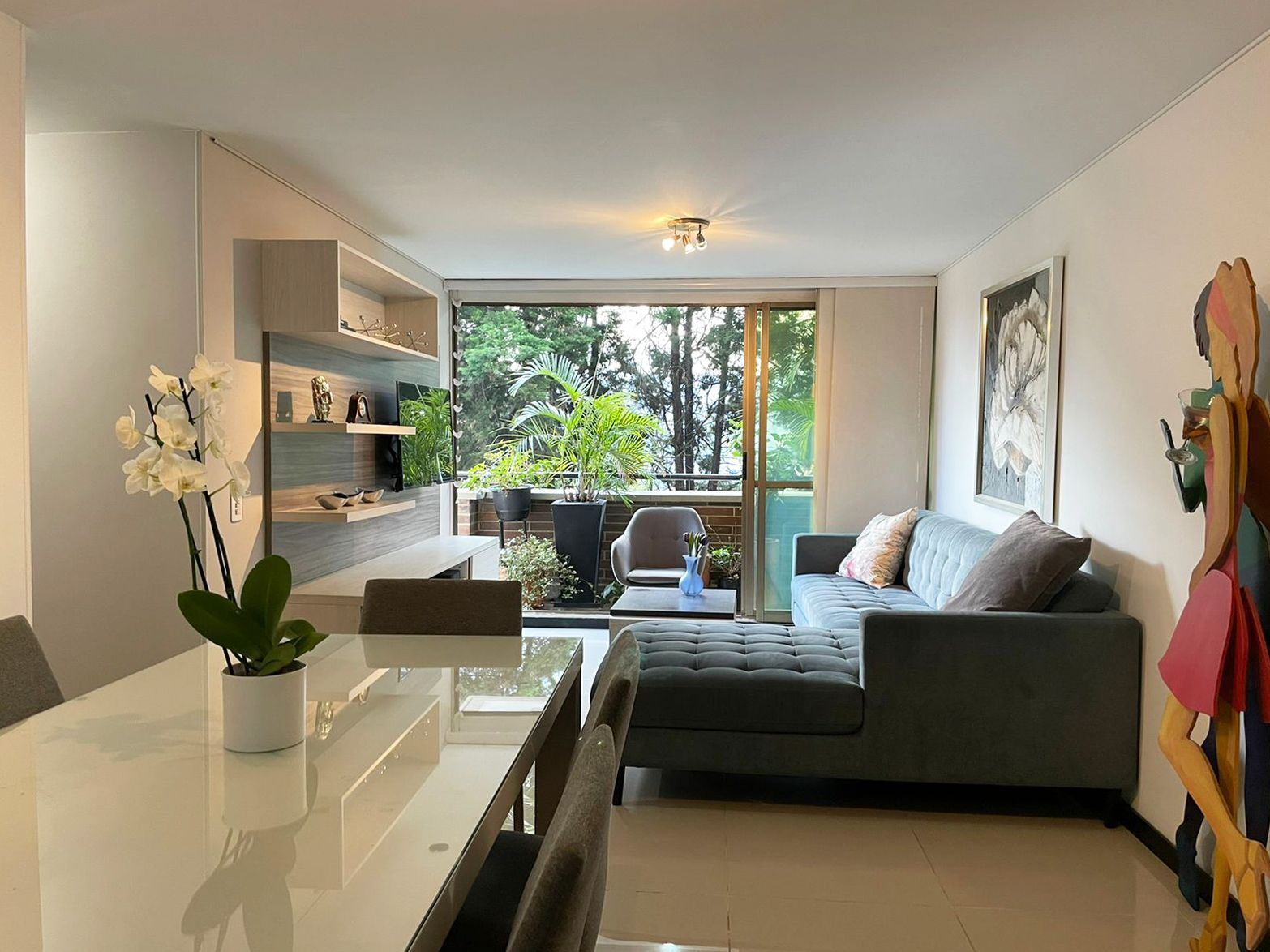 Apartamento en arriendo Antioquia Medellín Los Naranjos 90 m2 Habitaciones 3 Baños 2 Garajes 1 Precio $7000000