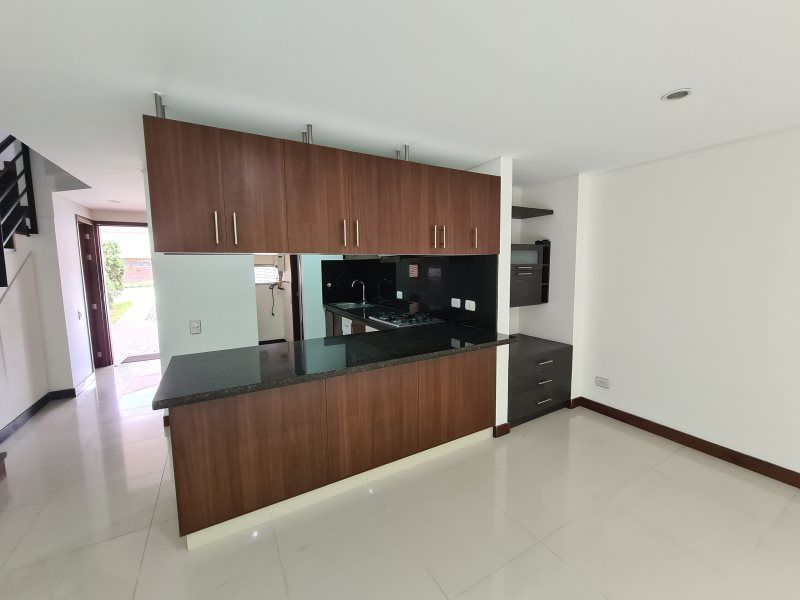 Casa en venta Antioquia Envigado Loma Del Atravesado 155 m2 Habitaciones 3 Baños 5 Garajes 2 Precio $1290000000