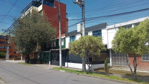 Casa en venta Cundinamarca Bogotá Campin Occidental 300 m2 Habitaciones 8 Baños 6 Garajes 3 Precio $1650000000