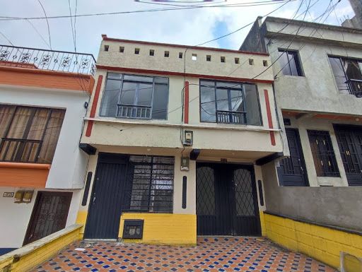 Casa en venta Risaralda Dosquebradas La Aurora Alta 170 m2 Habitaciones 6 Baños 2 Garajes 1 Precio $280000000
