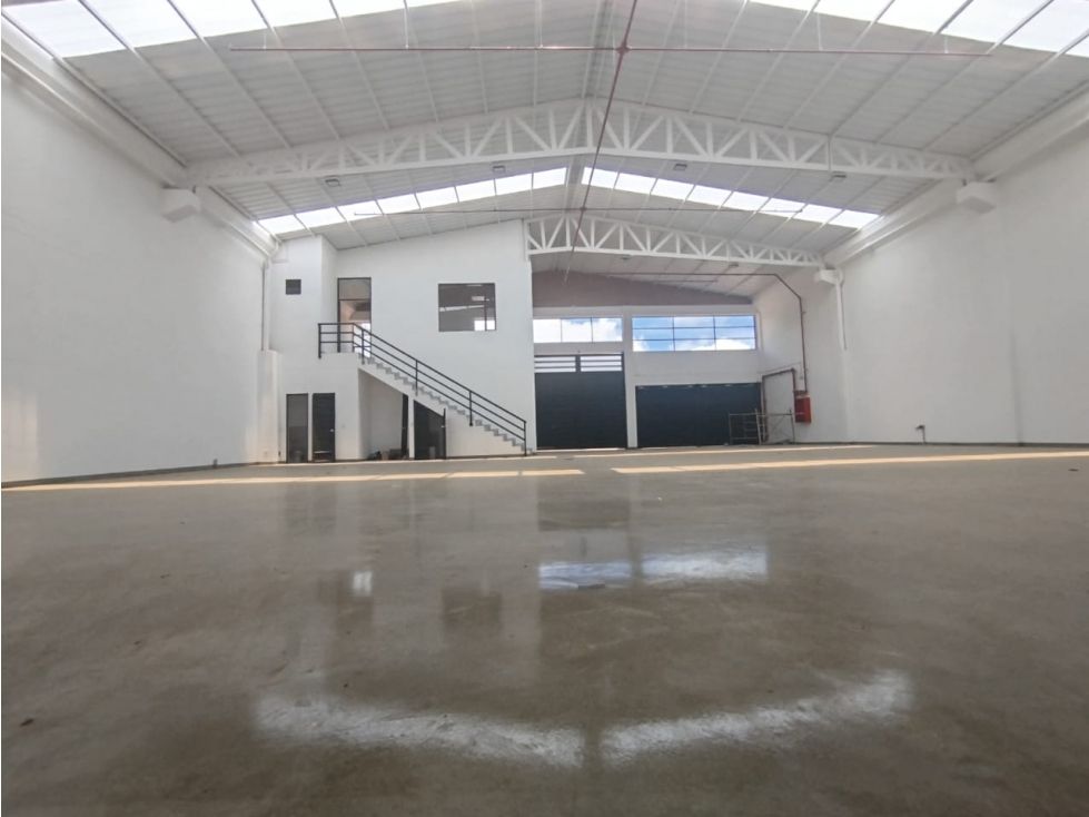 Bodega en arriendo Boyacá Tunja Mezopotamia 1680 m2 Habitaciones 0 Baños 9 Garajes 0 Precio $31221405