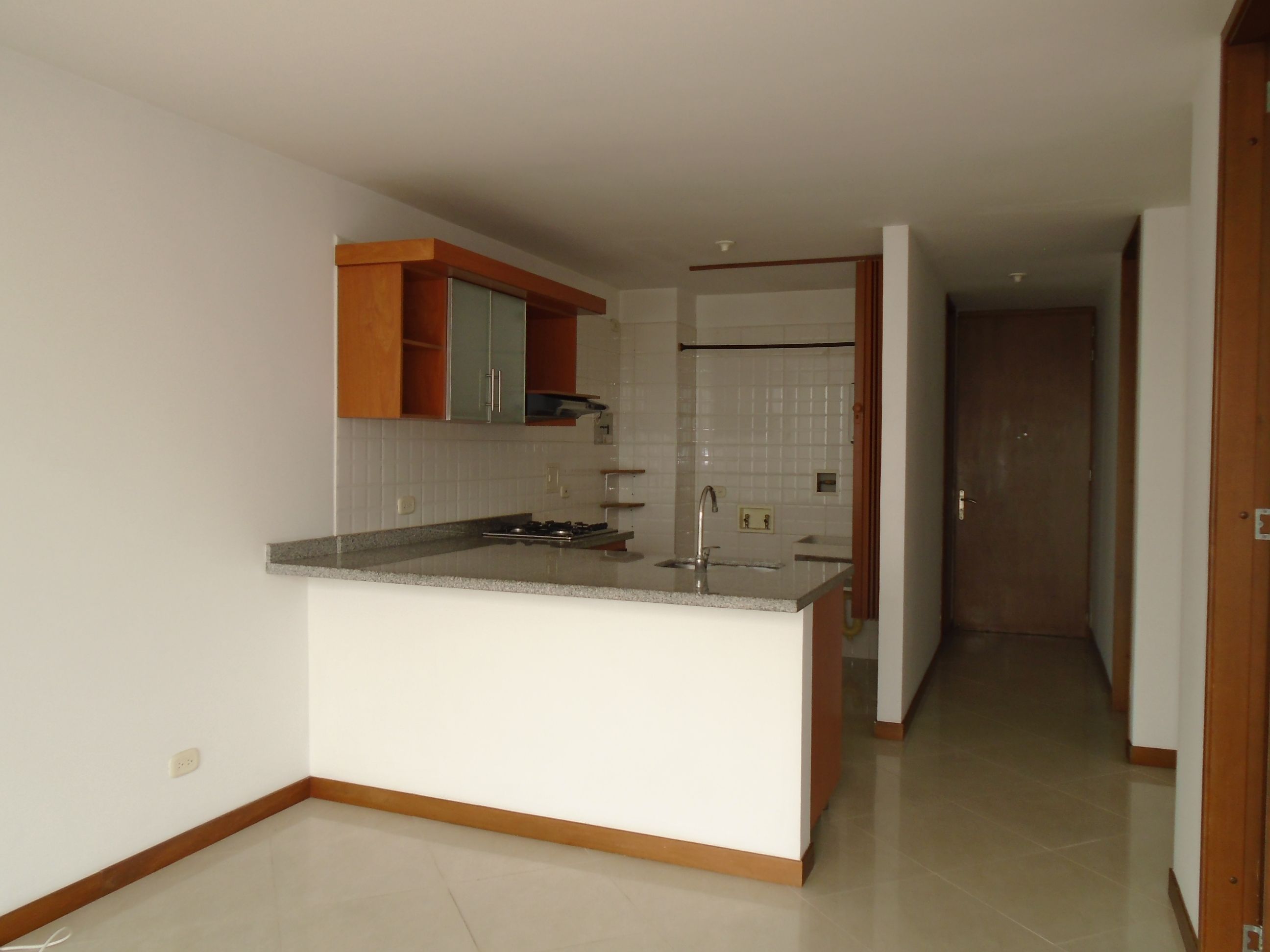 Apartamento en arriendo Risaralda Pereira Los Alpes 60 m2 Habitaciones 2 Baños 2 Garajes 1 Precio $2400000