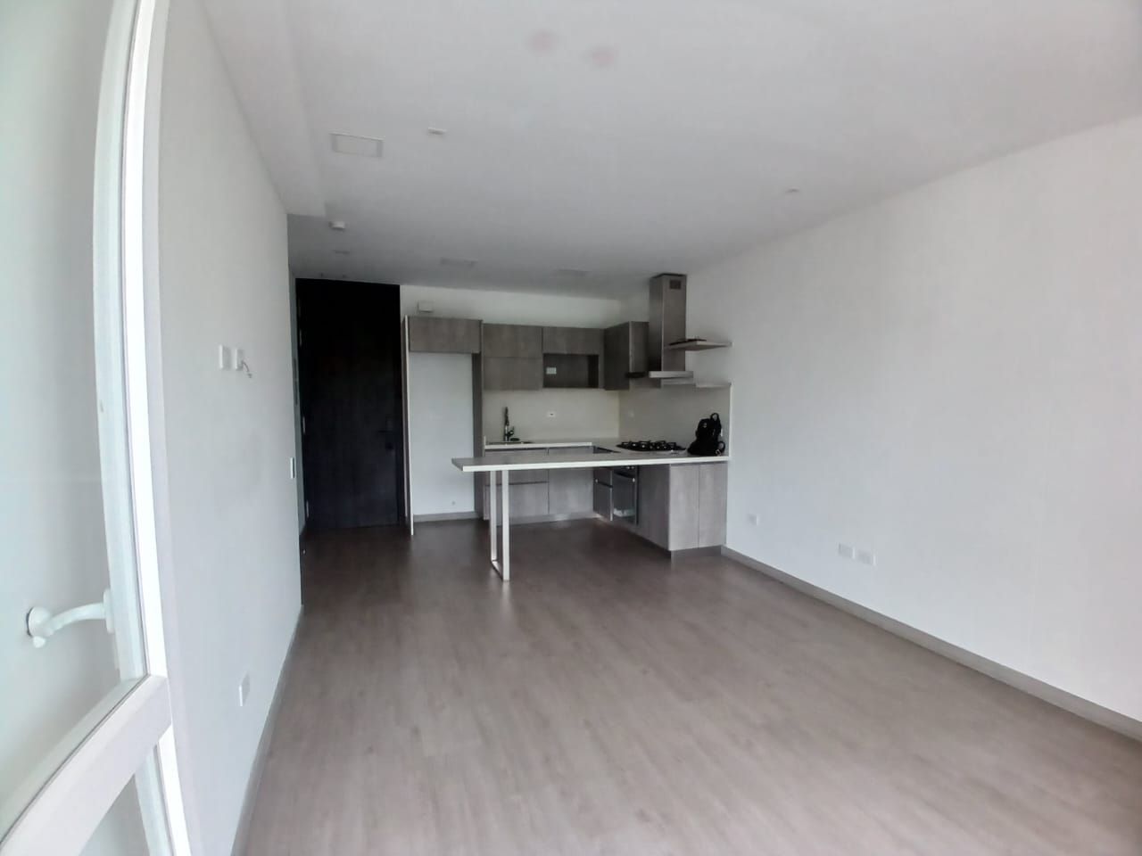 Apartamento en arriendo o venta Risaralda Pereira El Dorado 78 m2 Habitaciones 2 Baños 2 Garajes 1 Precio venta $520000000 Precio arriendo $2500000
