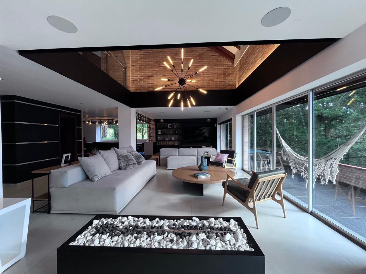 Casa en venta Antioquia Envigado Zona Centro 1500 m2 Habitaciones 4 Baños 6 Garajes 3 Precio $4600000000