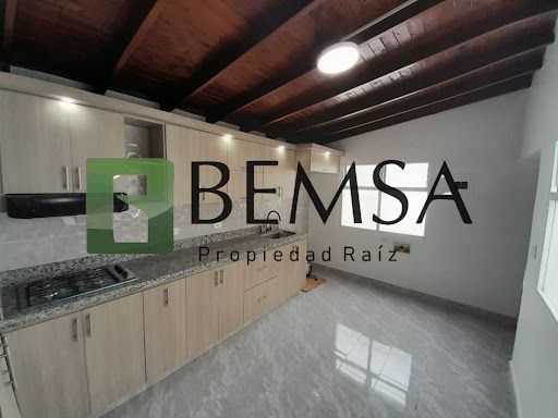 Apartamento en arriendo Antioquia Medellín La Candelaria 160 m2 Habitaciones 3 Baños 2 Garajes 0 Precio $3000000