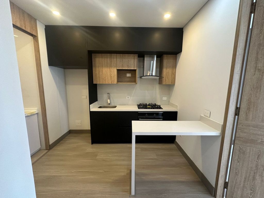 Apartaestudio en venta Cundinamarca Bogotá Bella Suiza 40 m2 Habitaciones 1 Baños 2 Garajes 1 Precio $440000000