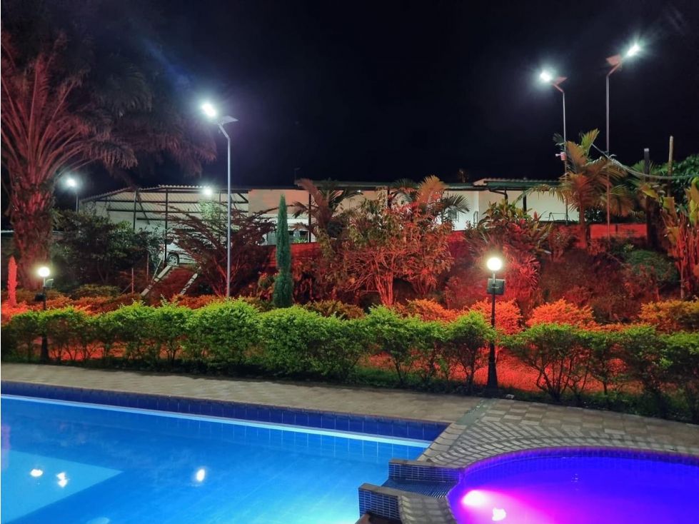 Finca en venta Caldas Chinchiná Chinchiná 4000 m2 Habitaciones 3 Baños 4 Garajes 8 Precio $1200000000