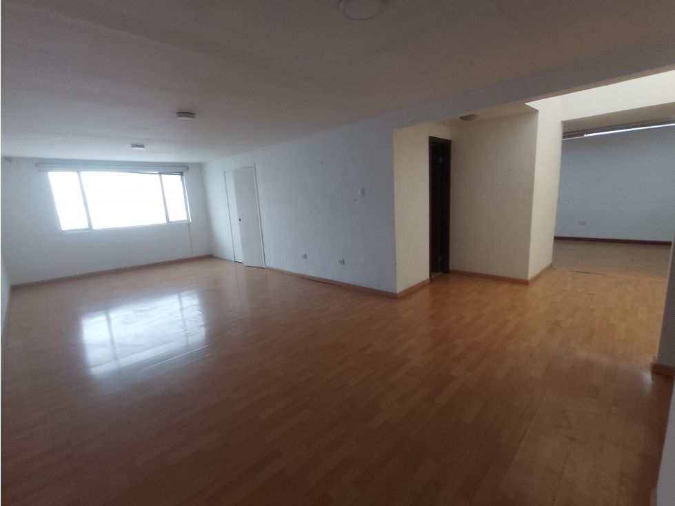 Local en arriendo Caldas Manizales Versalles 300 m2 Habitaciones 0 Baños 2 Garajes 0 Precio $3900000