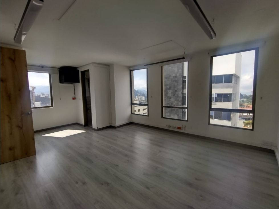 Oficina en venta Caldas Manizales Palo Grande 67 m2 Habitaciones 0 Baños 1 Garajes 1 Precio $320000000