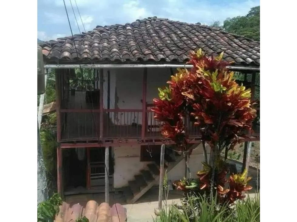 Finca en venta Caldas Neira Neira 120 m2 Habitaciones 6 Baños 2 Garajes 4 Precio $750000000