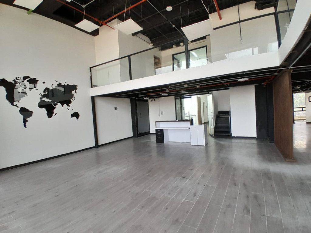 Oficina en arriendo Cundinamarca Bogotá Santa Barbara Oriental 341 m2 Habitaciones 0 Baños 2 Garajes 4 Precio $21675200