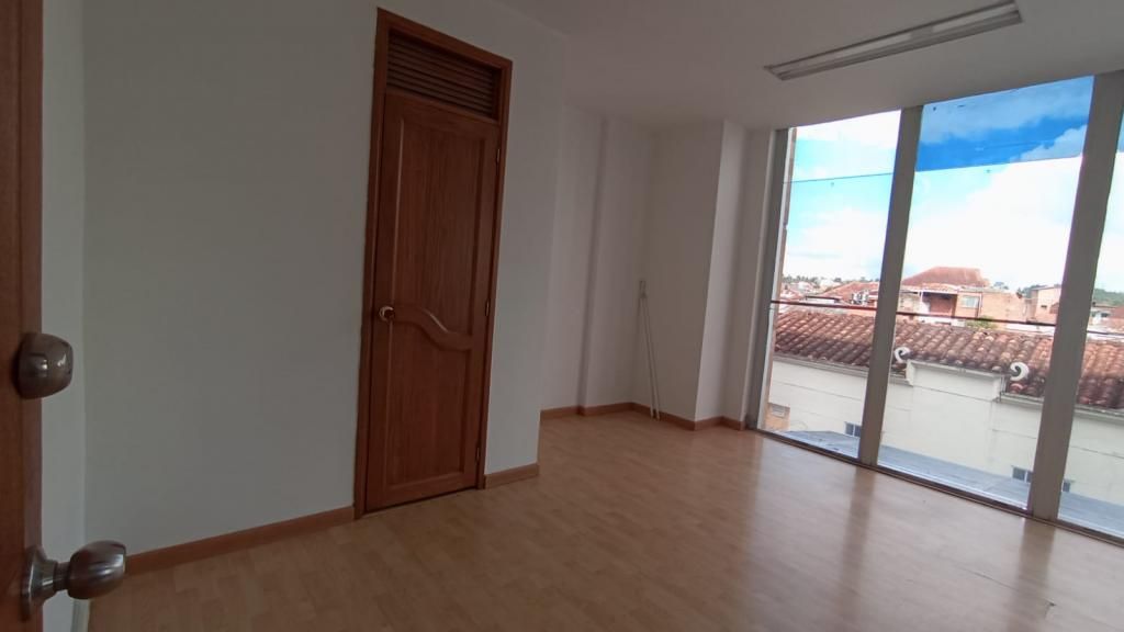 Oficina en arriendo Antioquia Rionegro Centro 21 m2 Habitaciones 0 Baños 0 Garajes 0 Precio $1300000