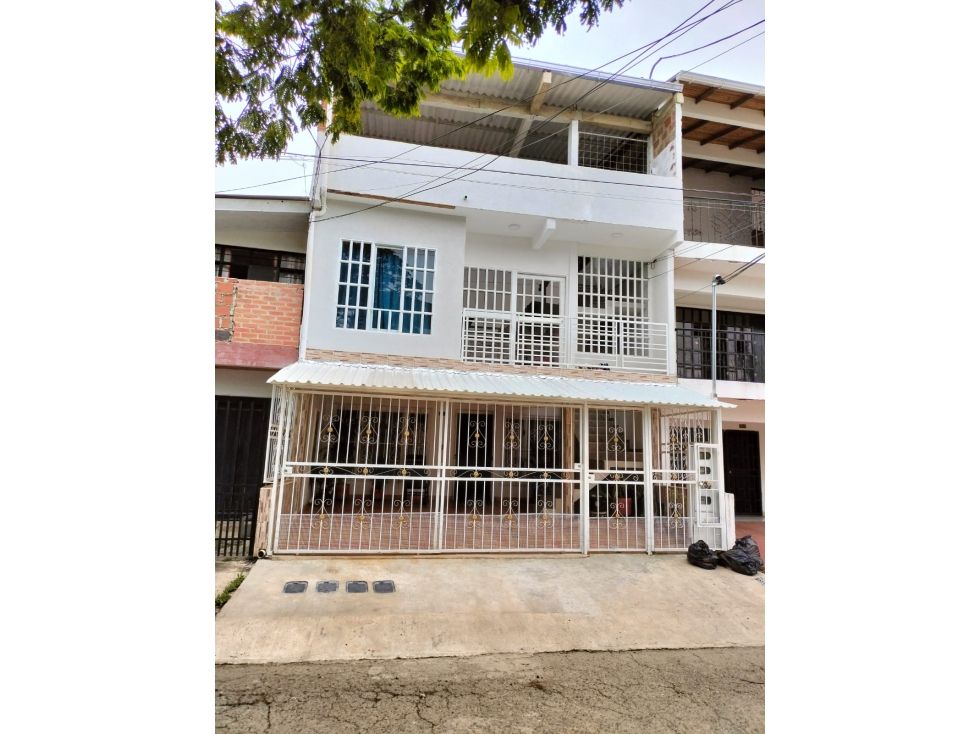 Casa en venta Valle Del Cauca Jamundí La Pradera 240 m2 Habitaciones 7 Baños 4 Garajes 2 Precio $520000000