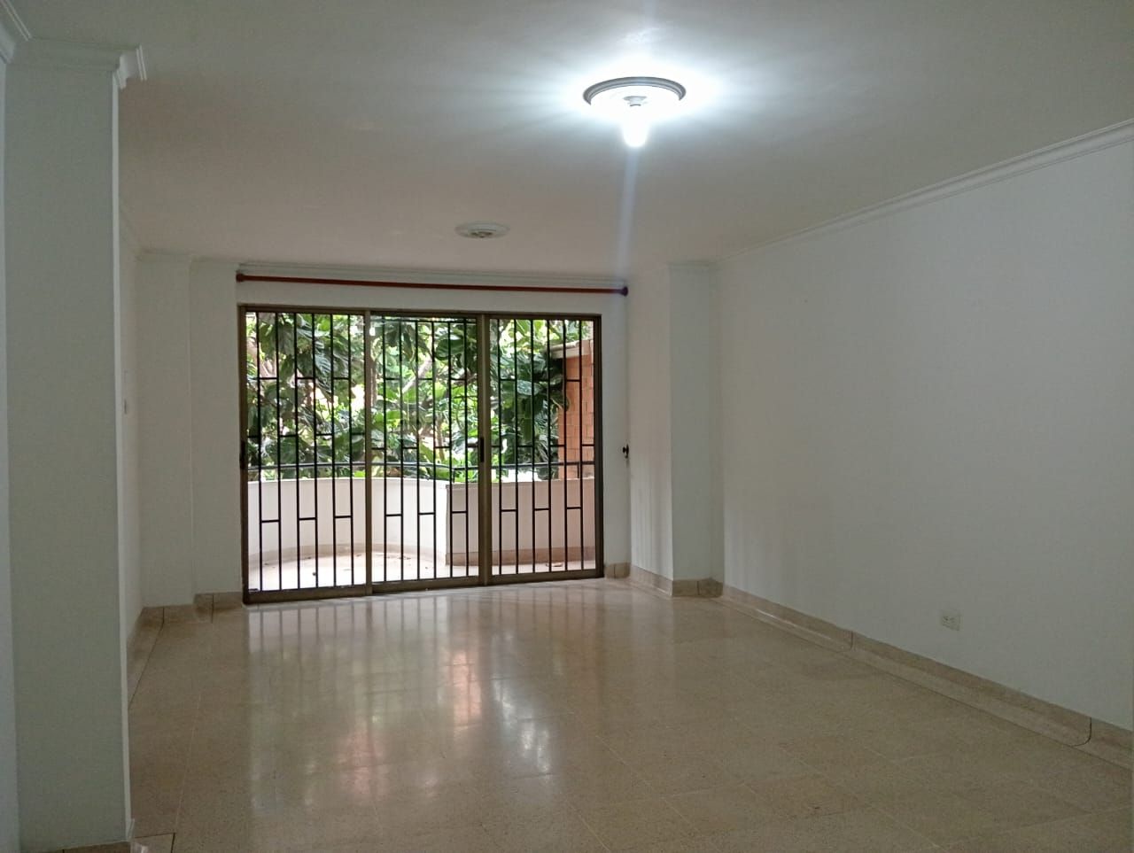 Apartamento en arriendo Antioquia Medellín Laureles 110 m2 Habitaciones 3 Baños 3 Garajes 1 Precio $3100000